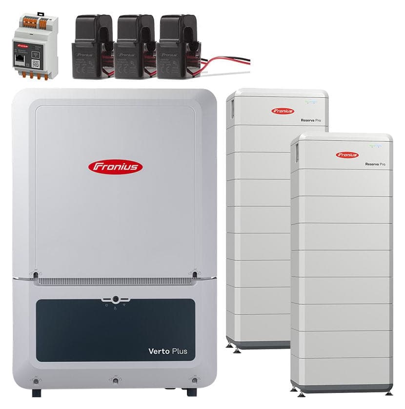 Fronius Verto Plus inverter, to Fronius Reserva Pro batteritaarne, Fronius Smart Meter IP og tre stroemtransformere